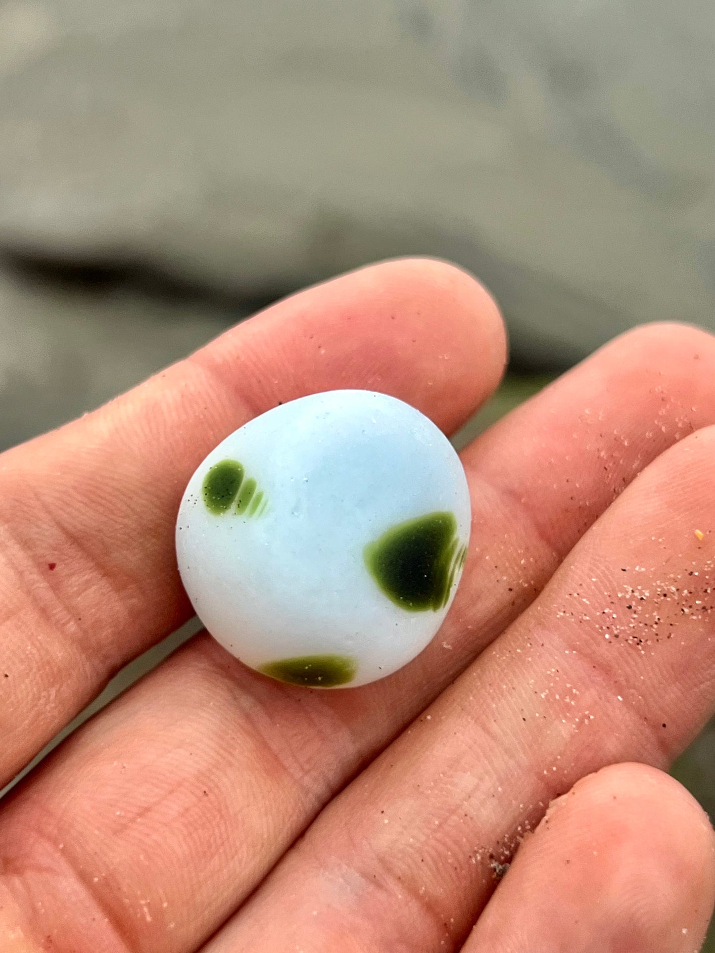 Classic Green & White Davenport