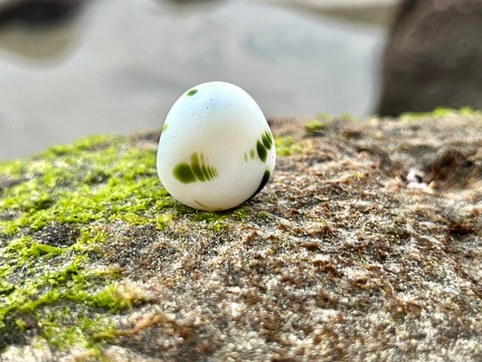 Classic Green & White Davenport