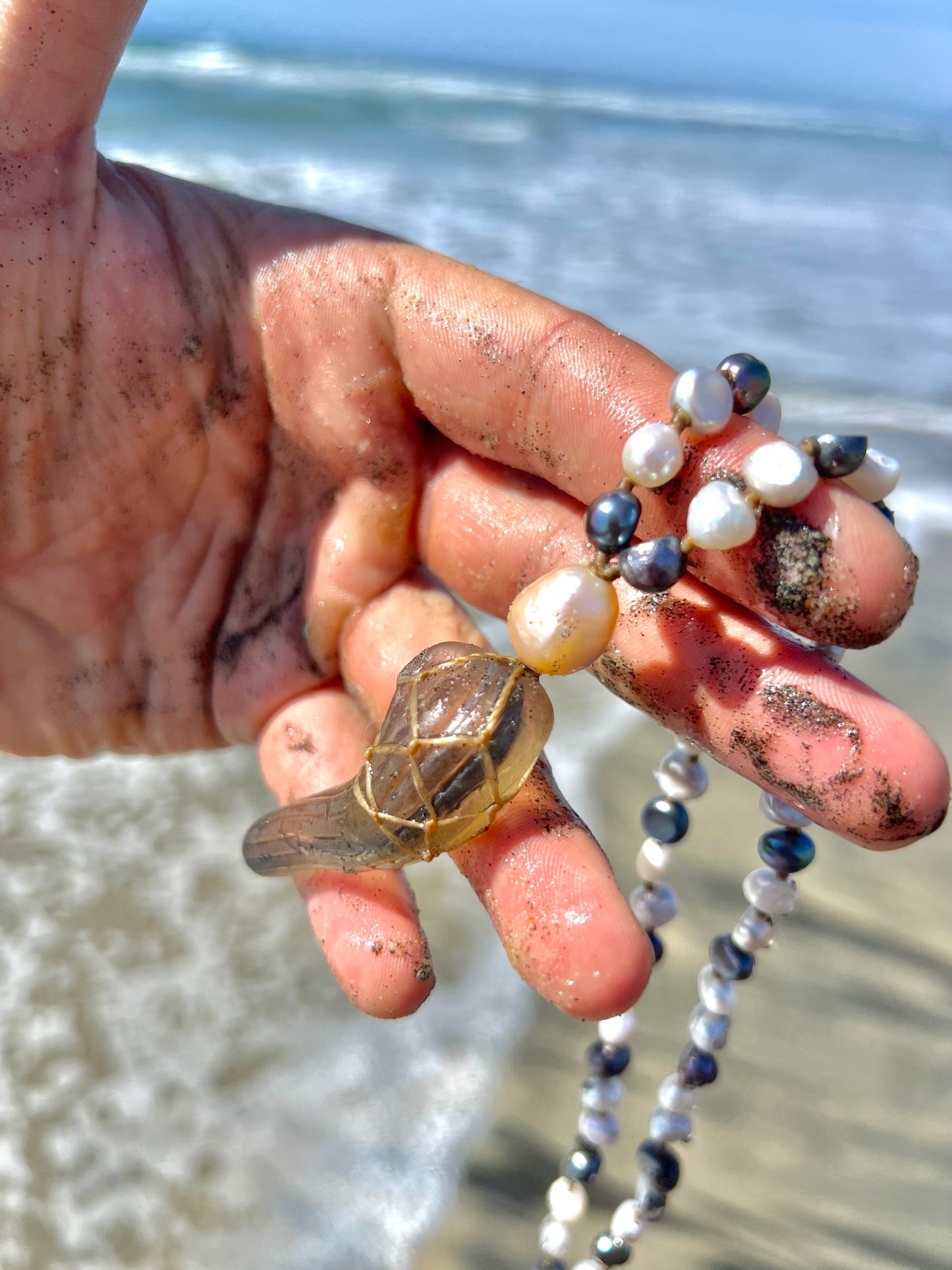 Monochrome Davenport Pearl Necklace